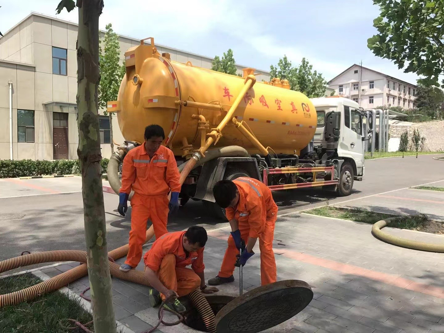 揭东化粪池清理与5-8吨吸粪车施工效率分析